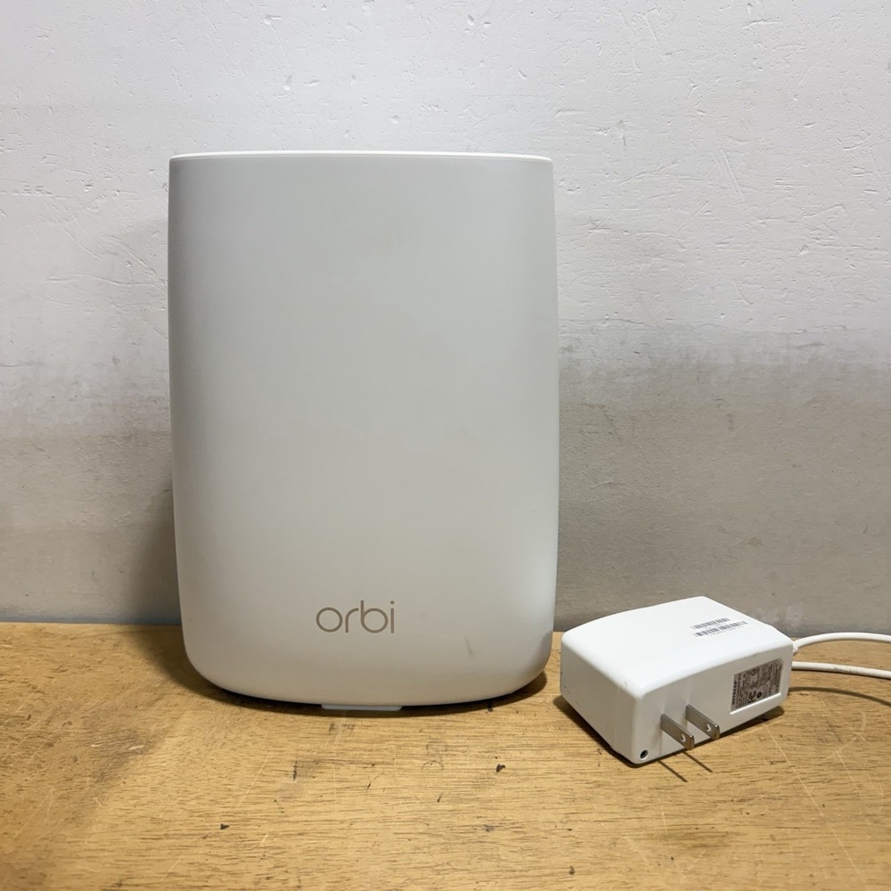 NETGEAR Orbi RBS50 Satellite Home Mesh WiFi Tri-band AC3000 White Extender
